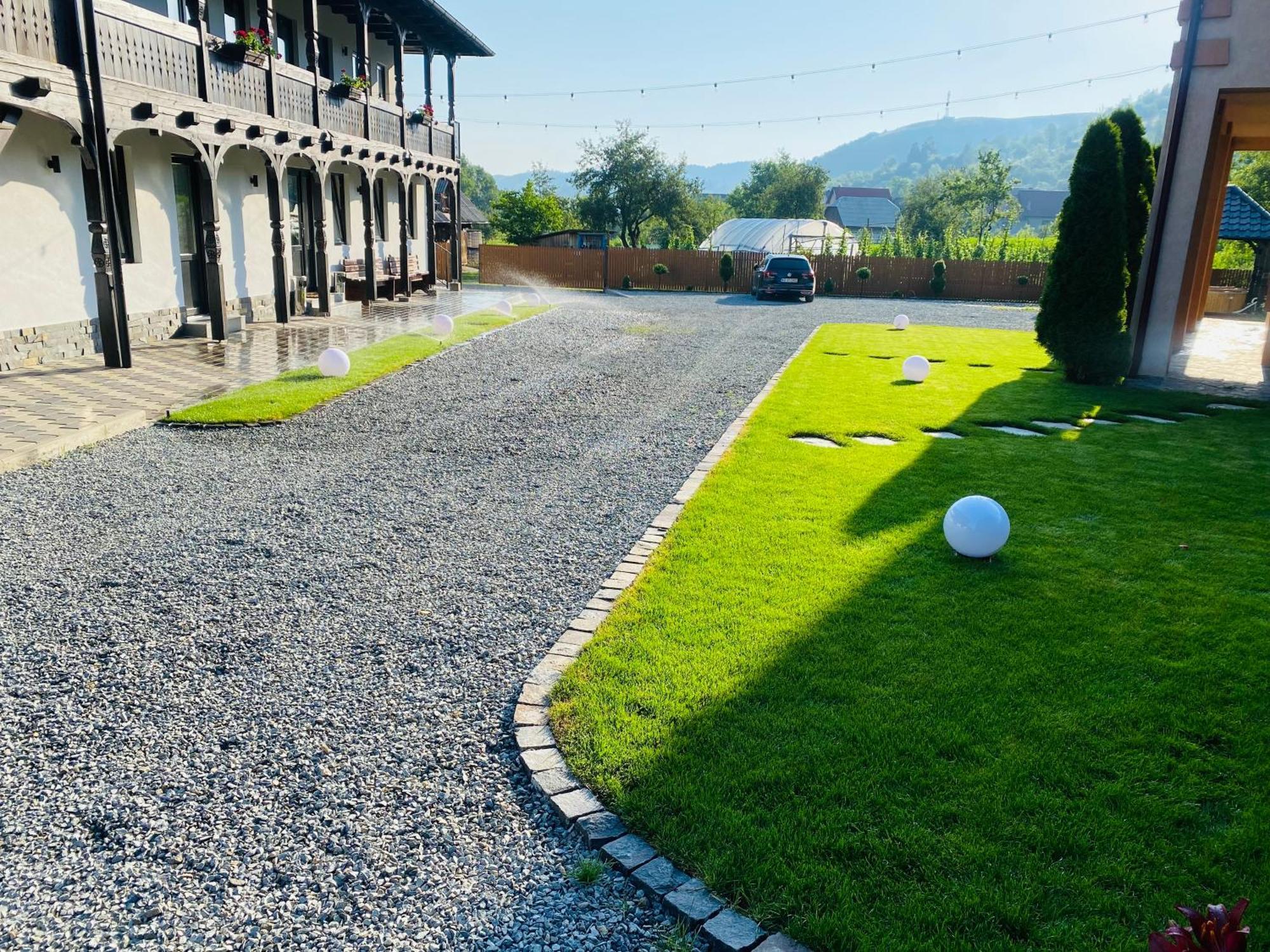 Pensiunea Suci Botiza Buitenkant foto